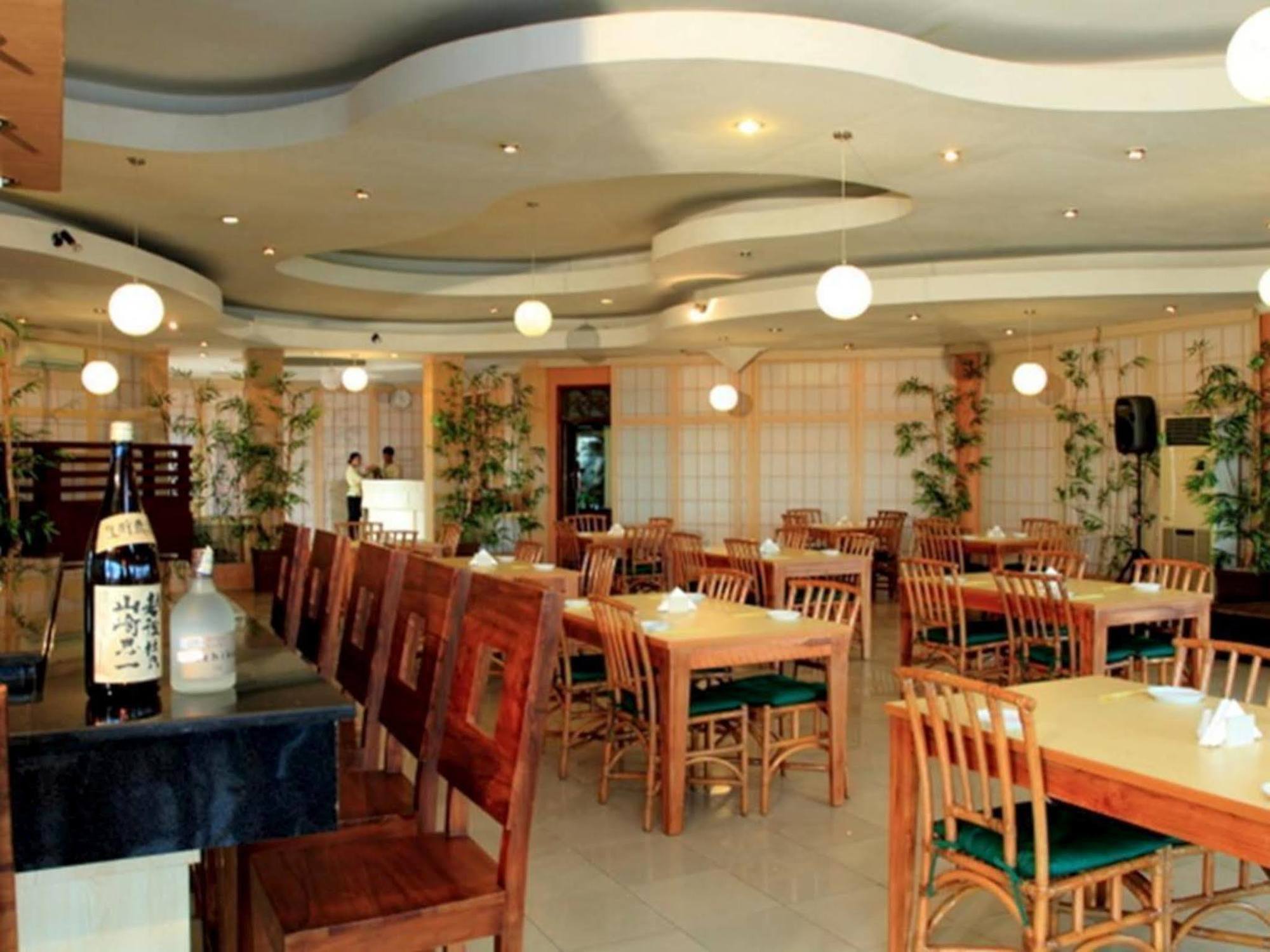 Hotel Bukit Randu And Restaurant 4*